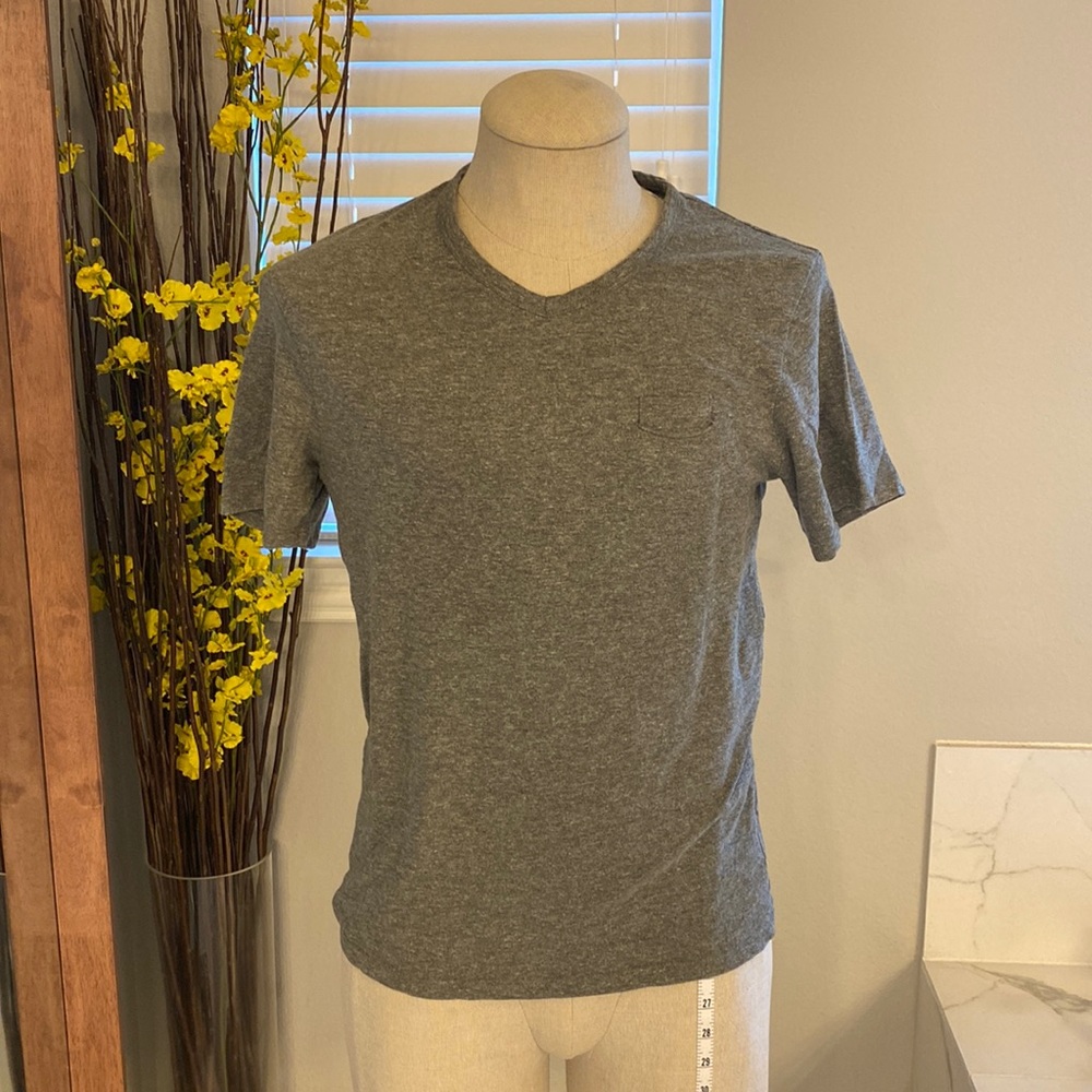 Joe’s Double Pocketed Gray T-Shirt - Small